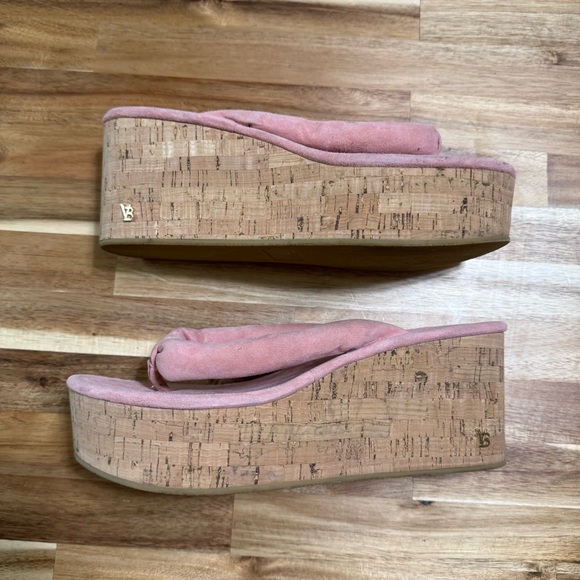 Veronica Beard Gabby Platform Cork Wedge Thong
Sandal in Dragonfruit Pink Size 8 - Picture 3 of 10